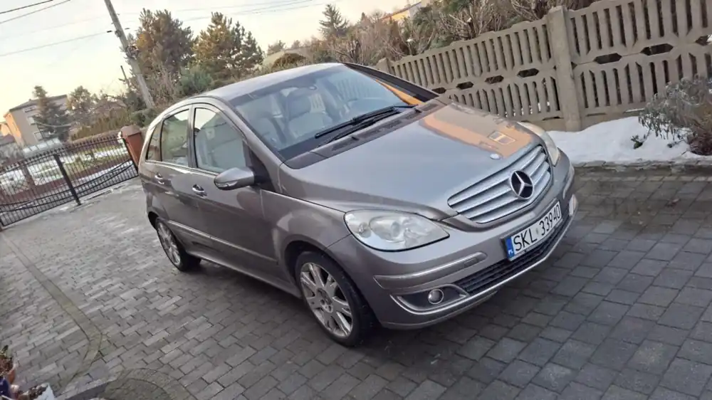 Sprawdź teraz Mercedes Benz B- klasa W245 z 2006r.