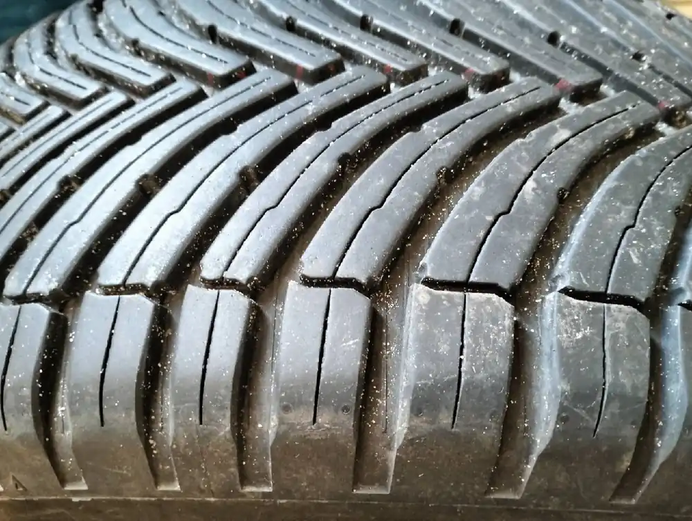 BRIDGESTONE wielosezonowe 235/60 R18 premium bridgestone turanza. Darmowa dostawa