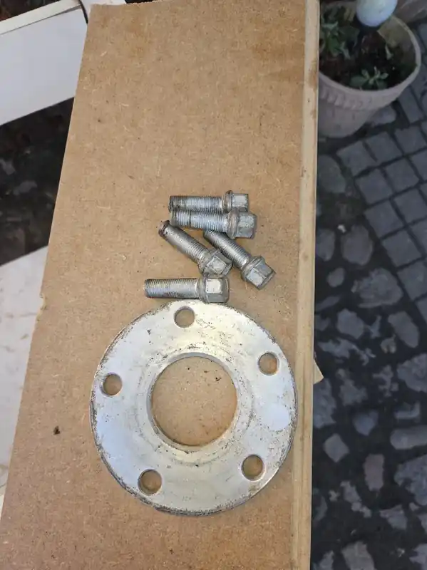 2 sztuki dystanse 5x112 10mm plus śruby skoda volkswagen audi Bestseller