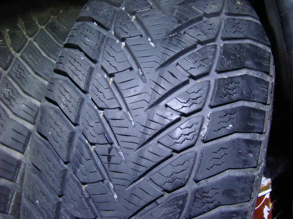 Opony Zimowe Good Year 235/70R16 4 szt Darmowy zwrot