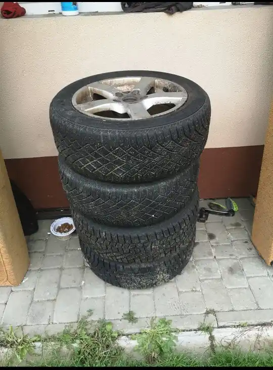 Opony zimowe z felgami Audi/vag 205/55/16 Wyprzedaż
