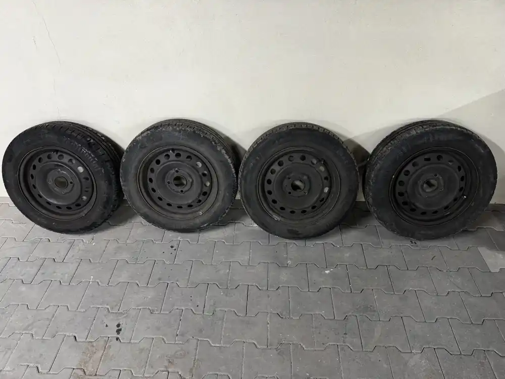 Felgi stalowe 15 cali 4x114.3 opony continental letnie Wybór klientów
