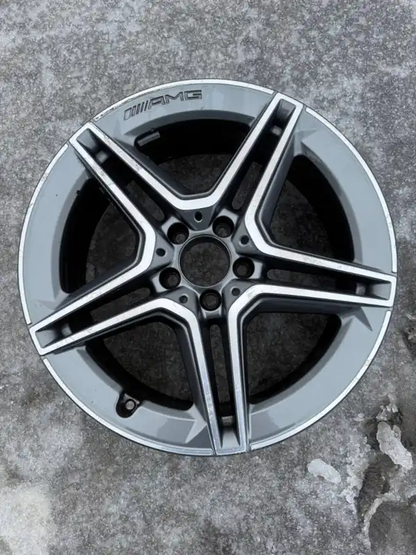 Do wyczerpania zapasów Felga aluminiowa Mercedes-Benz AMG