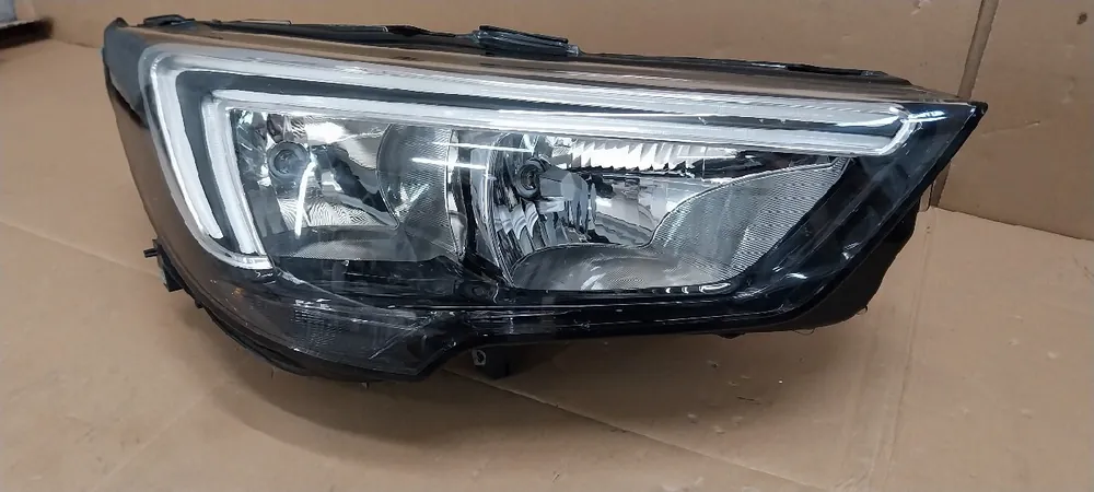 Super okazja Lampa przednia prawa 0pel crossland 2020r13467968 ładna