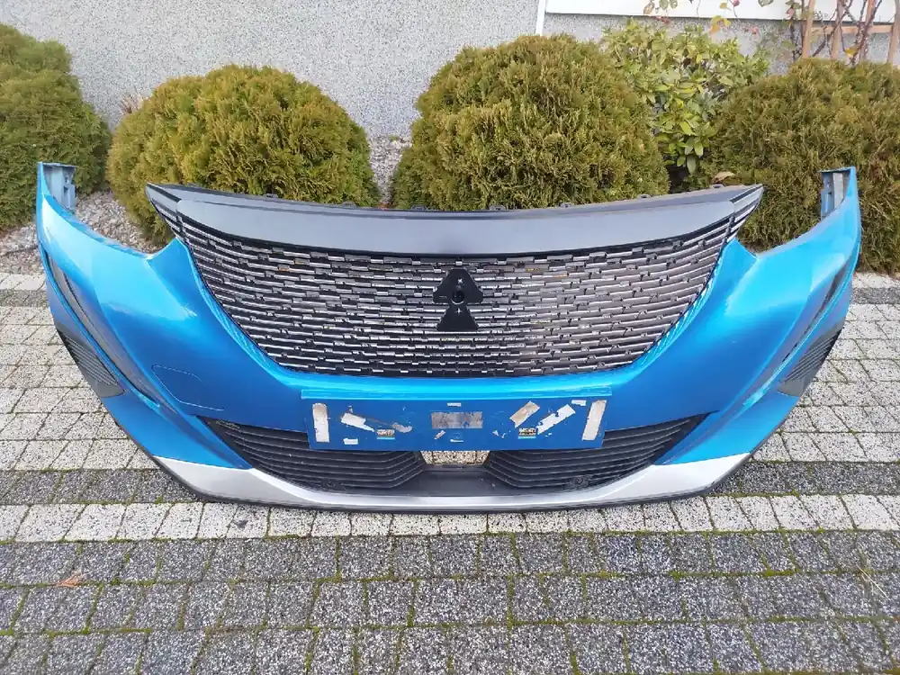 Zderzak przedni Peugeot 2008 II od 2020, 4 pdc, bez halogenów, prawy kieł Zniżka