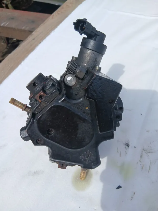 0445010250 H8201045496 bosch pompa wysokiego cisnienia Opel Nissan Renault Dostępne od ręki